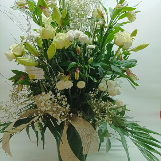 FLORES EN JARRON DE CRISTAL