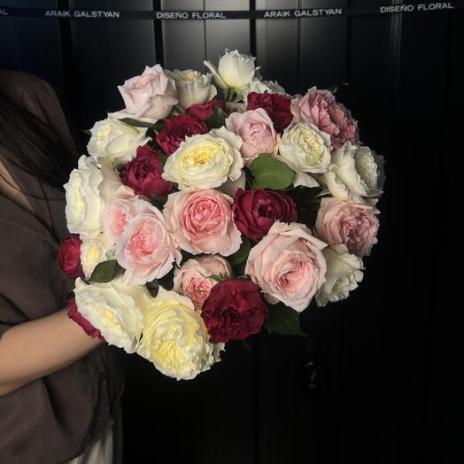 Composition de roses pour Sant Jordi