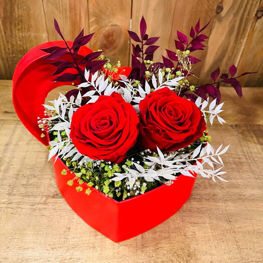 Rosas preservadas en caja