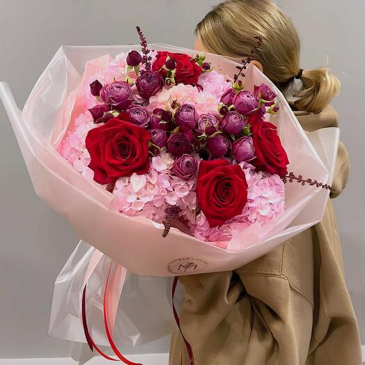 Ramo mixto de rosas rojas