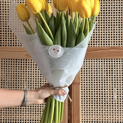 Жёлтые тюльпаны