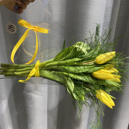 Жёлтые тюльпаны