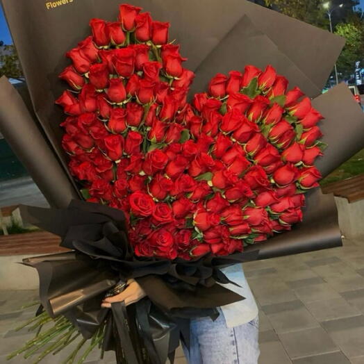 💐 Bouquet de Rosas en Forma de Corazon ️