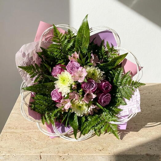 Pink Whisper Bouquet – Elegant Bouquet of Mauve Roses and Spring Flowers