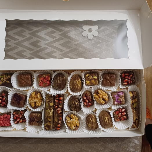 🍫 Caja Gourmet de Bombones Artesanales – Edicion Especial Semana Santa
Sorprende