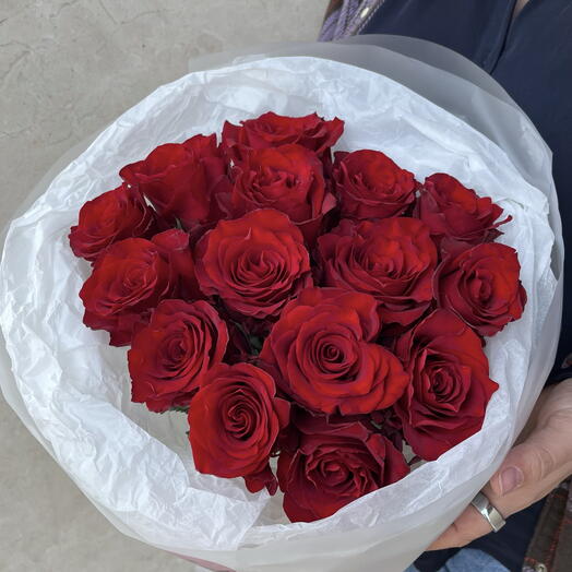 Bouquet of 15 red roses