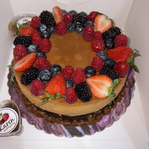 Focus on Freshness
Chocolate and Red Berry Temptation (Chocoflan)
