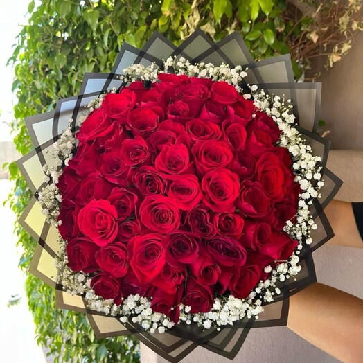 Ramo 100 rosas rojas estilo luxurious