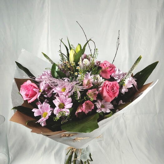 Bouquet Delicatessen | Ramo de flores con rosas, crisantemos, lirios y lisianthus