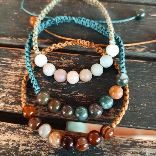 3 Pulseras micro macrame con piedras naturales