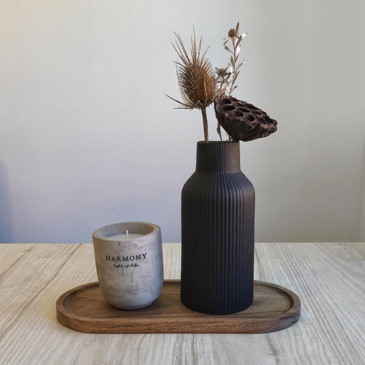 Centro decorativo masculino con flores secas y vela en bandeja – regalo Dia del Padre