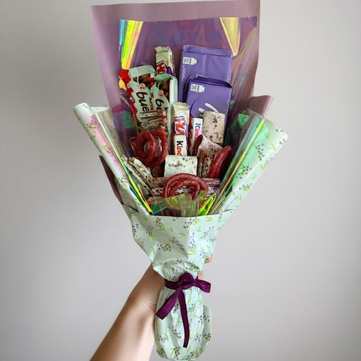 Ramo Dulce Gourmet de Chocolates y Embutidos Fuet