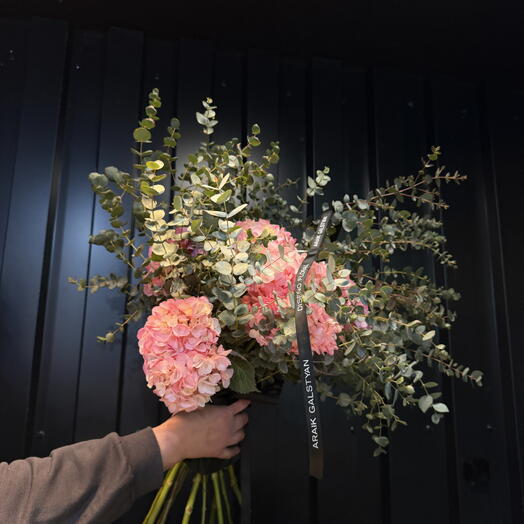 Ramo de hortensias rosadas