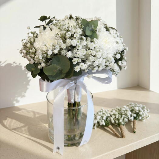 Bouquet Paix Blanche avec eucalyptus et gypsophile – Bouquet élégant de fleurs blanches