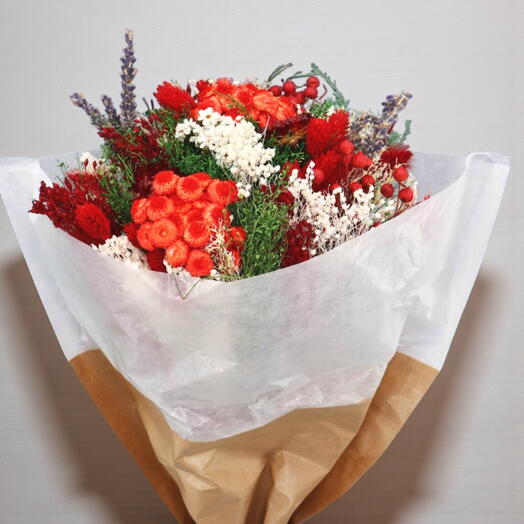 Bouquet flores preservadas tonos rojo