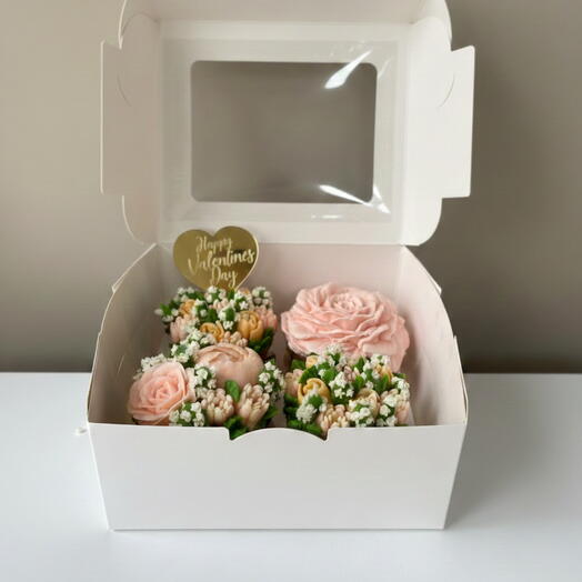 Sweet Love Valentines Box - 4 cupcakes