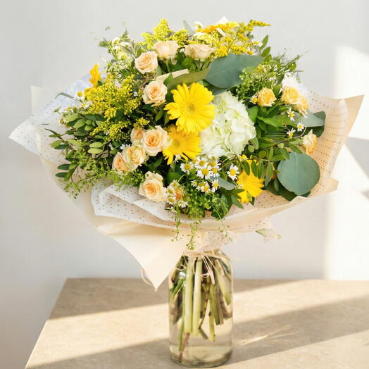 Ramo CLARA – Bouquet Primaveral de Flores Amarillas y Blancas