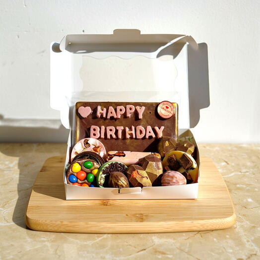 🎂 Sweet Box Happy Birthday – Assortment of artisanal chocolates