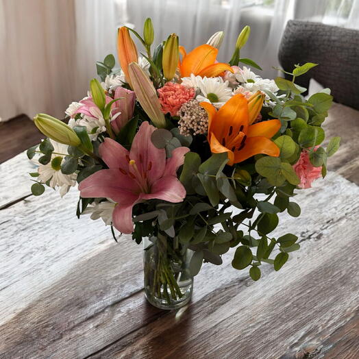 Ramo flores variadas y Lilium