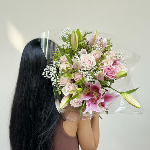 Ramo de rosas fruteto