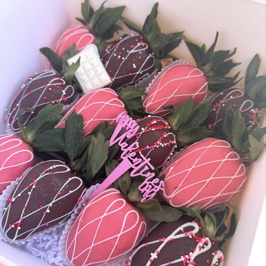 Caja de 12 fresas cubiertas en chocolate con leche