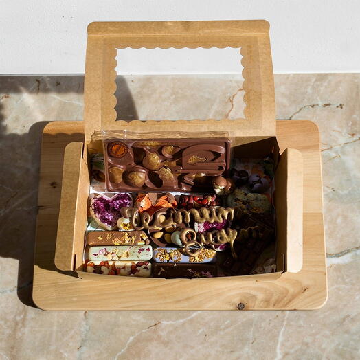 Caja grande de surtidos de dulces artesanales