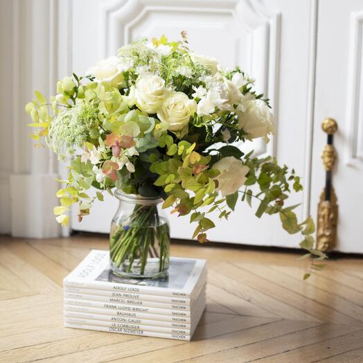 Ramo de phlox, rosas y verdes decorativos