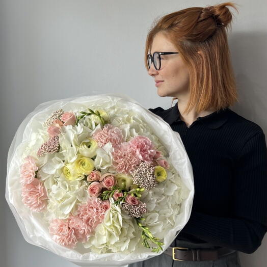 El Ramo con ranunculus