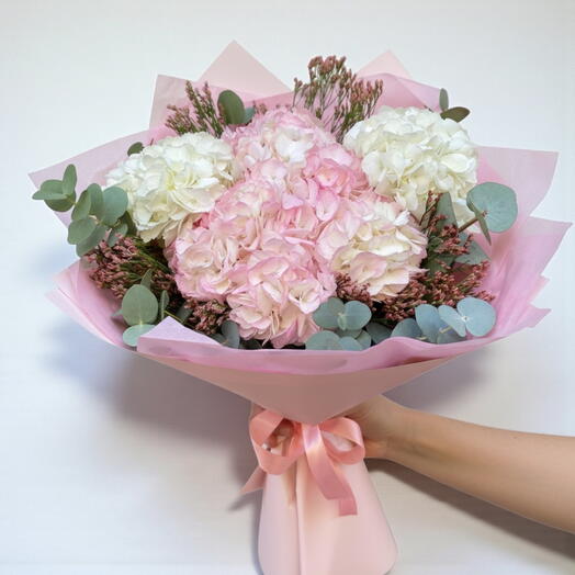 Bouquet rose d'hortensias