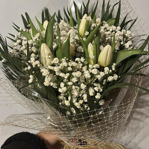 Tulipanes Blancos y Paniculata