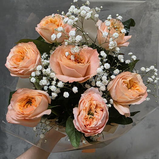 Ramo de rosas peonias