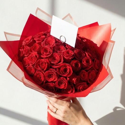 Ramo Buchon de 101 Rosas Rojas Freedom