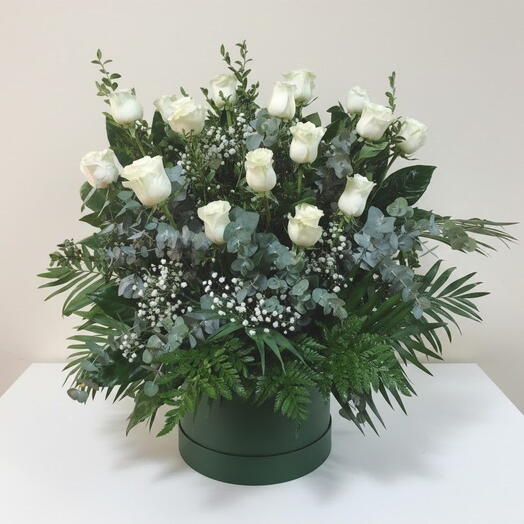 Centro 18 rosas blancas