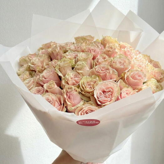 Ramo con 50 rosas rosadas