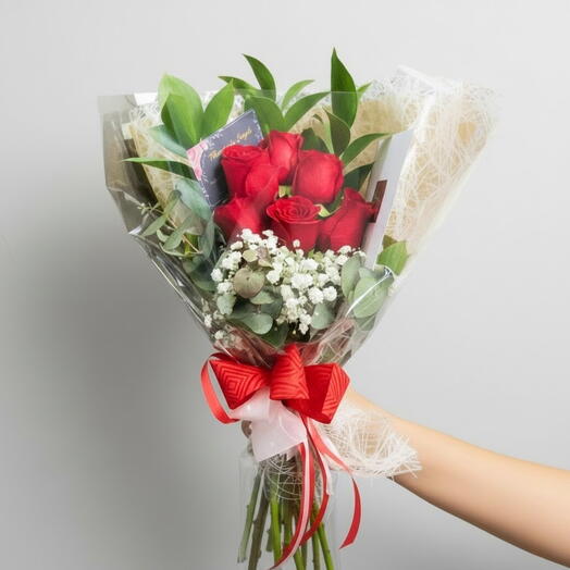 Bouquet of 6 Roses