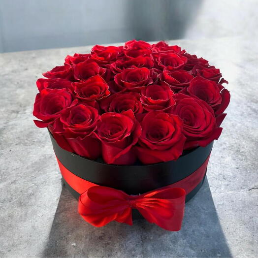 Caja redonda con 40 rosas