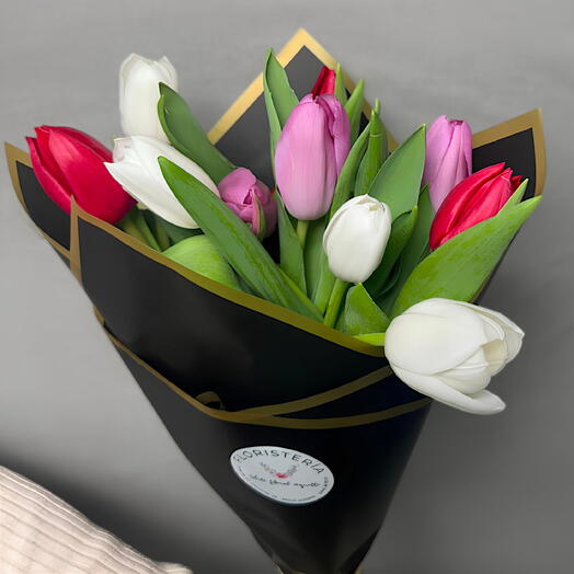 Cocktail bouquet of tulips