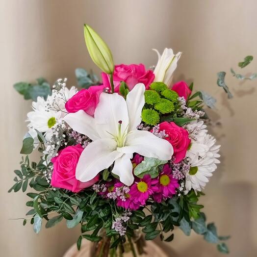 Ramo de lirios y rosas - Lesoto