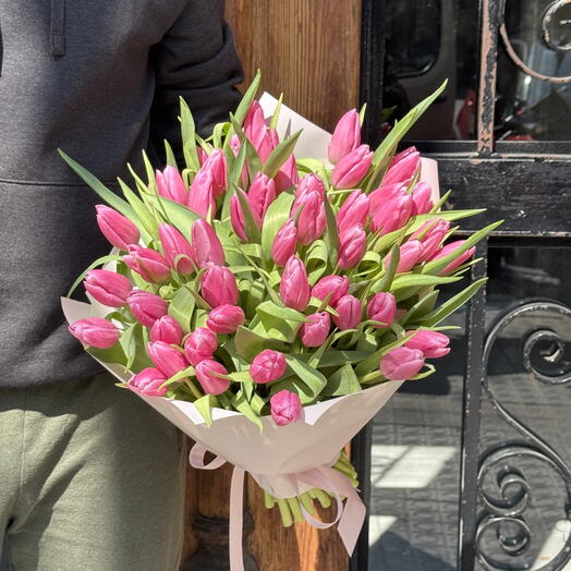 Blush Bloom – Bouquet de 51 tulipes roses