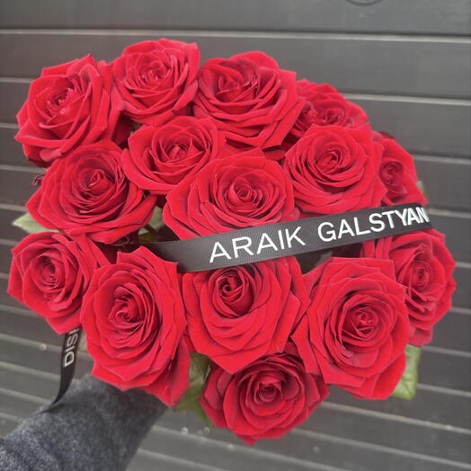 Bouquet of 15 red roses