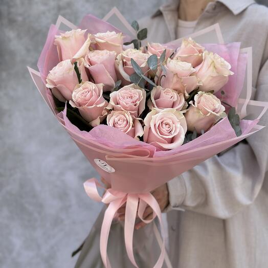 Ramo de rosas rosadas