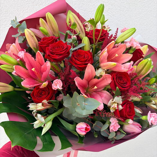 Amore Grande: Mezcla de jardín de 50 tallos - día de San Valentín, aniversario, romántico, ramo para novia pensando en ti