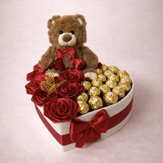 Caja corazon con osito marron, rosas y Ferrero - regalo premium para aniversario, cumpleanos, graduacion y Dia de la Madre