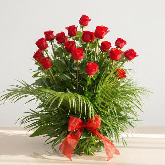 Centro Floral Premium de 24 Rosas Rojas Naturales – CENTRO 24 ROSAS