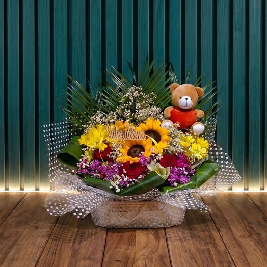 Floral centerpiece for birth