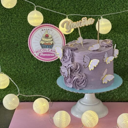 Mini tarta mariposas lila