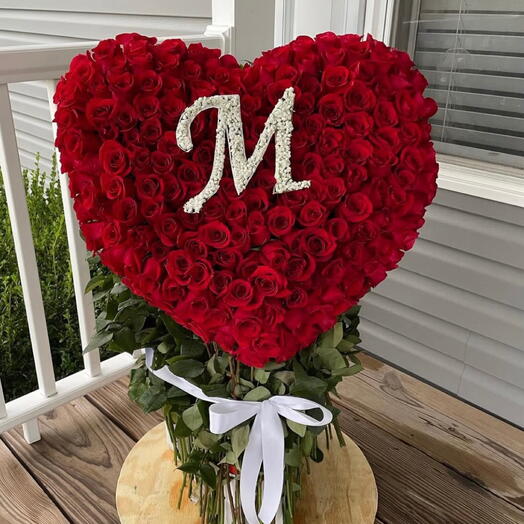 Ramo en plataforma de corazon  de 250