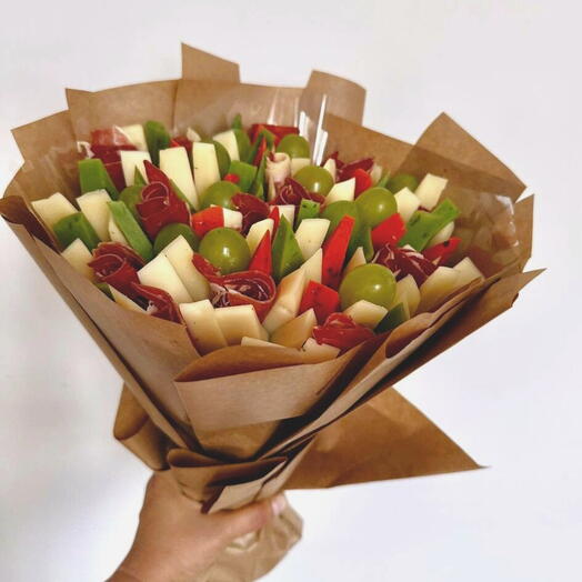 Ramo Gourmet "Degustacion Real": 3 Quesos, Jamon Iberico y Uvas