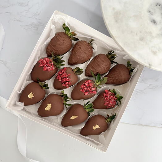 Caja de fresas en chocolate belga 12un