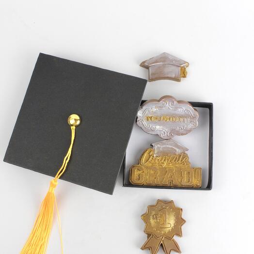 Graduation Set with Milk Chocolate